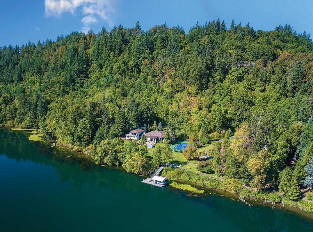 Exquisite Custom One Level Willamette Riverfront Estate