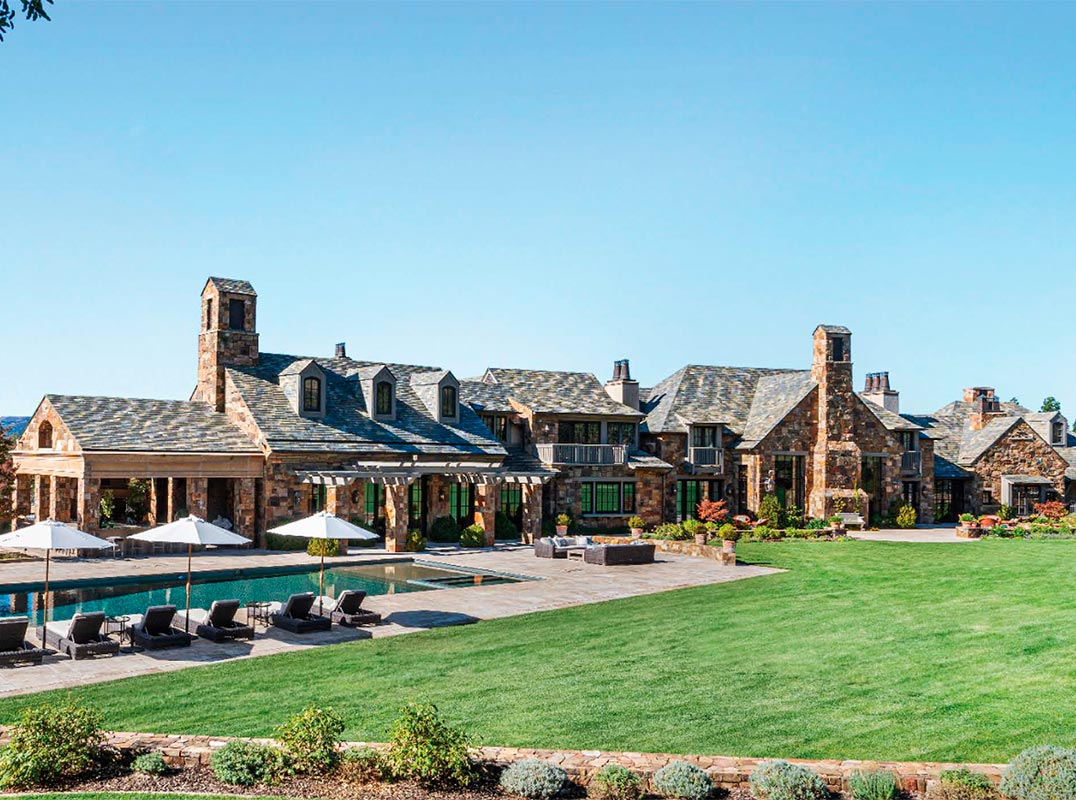 Landmark Estate on 21 Acres