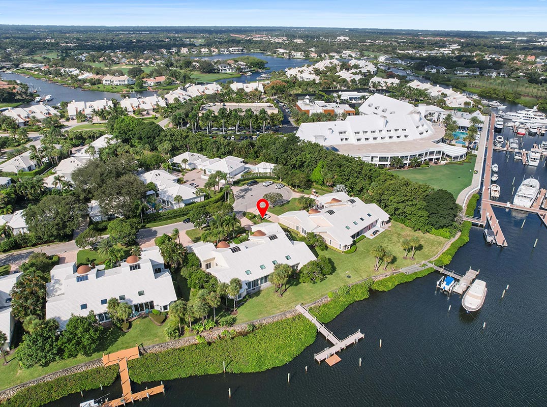 Breathtaking Intracoastal Views in Admirals Cove