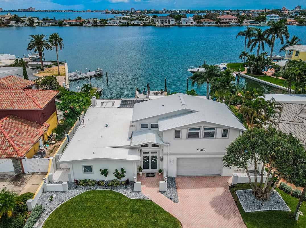 Luxury Waterfront Located In The Heart Of St. Pete Beach