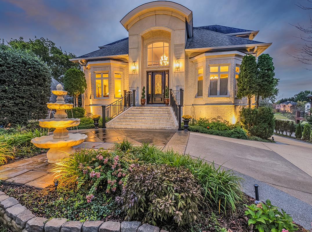 Custom-Built Home In Brentwood Country Club