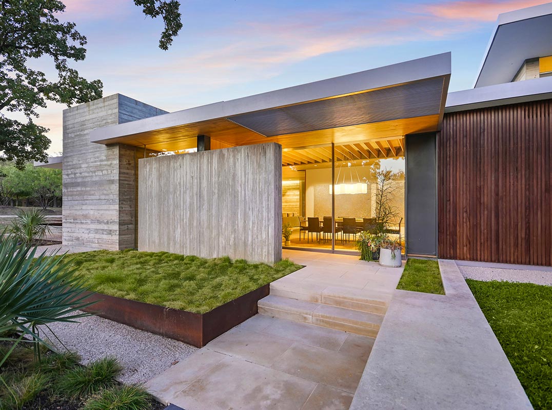 Architectural Elegance Meets Natural Harmony in Austin's Award-Winning Residence