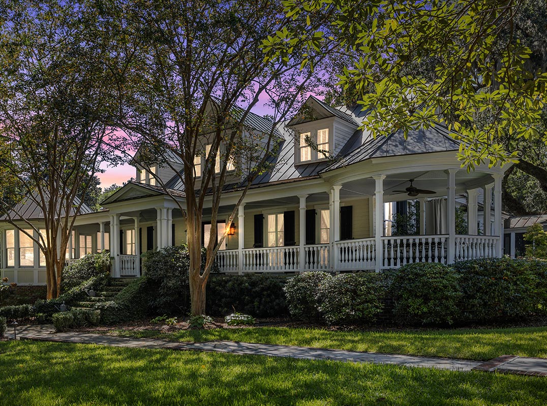 Stunning Summerville estate sits on a 1.5 acres in the Historic District