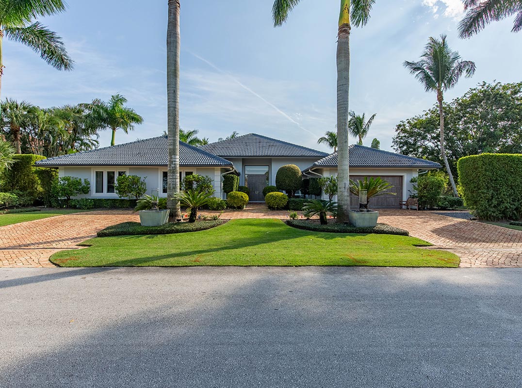 Completely Renovated in Palm Beach Polo and Country Club