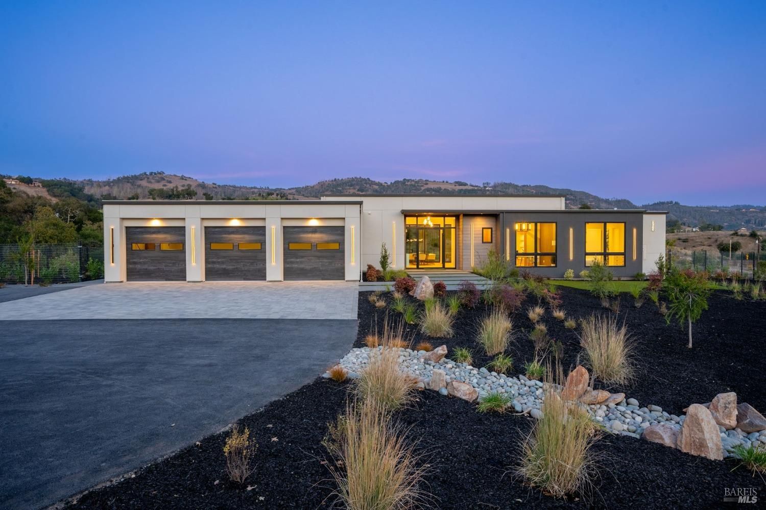 Stunning Contemporary New Build in Mark West Meadows