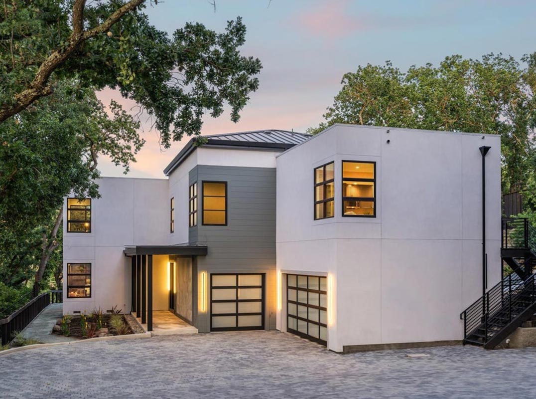 Stunning, Brand New Contemporary Style Home 