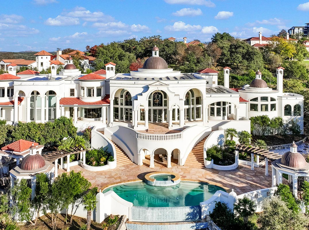 Luxurious Mediterranean Estate