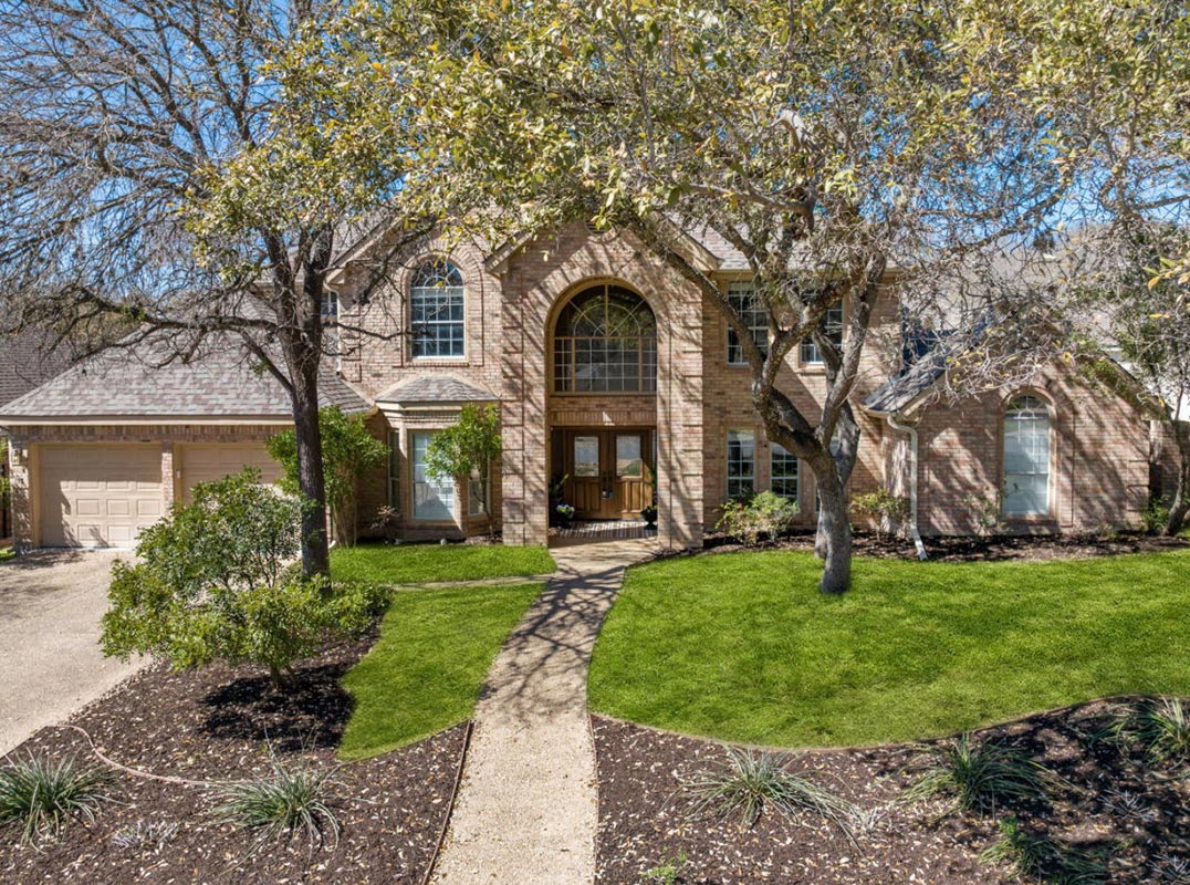 LHM San Antonio In The Tranquility Of Inwood