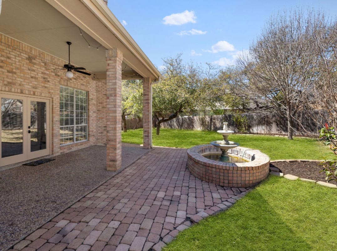 LHM San Antonio In The Tranquility Of Inwood