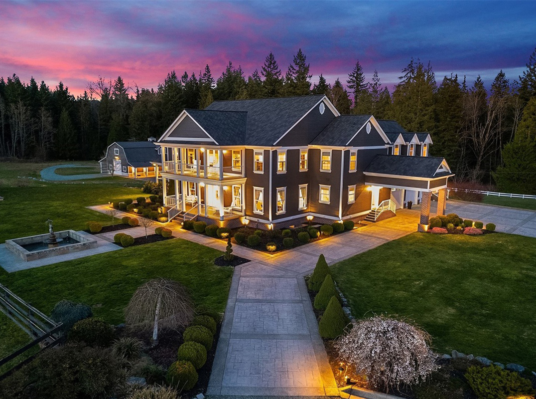 Meticulously Crafted Estate