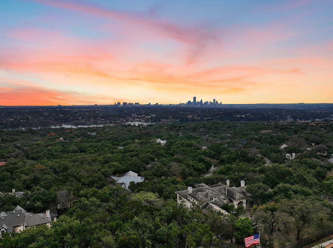 A Pinnacle Property with Sweeping Views