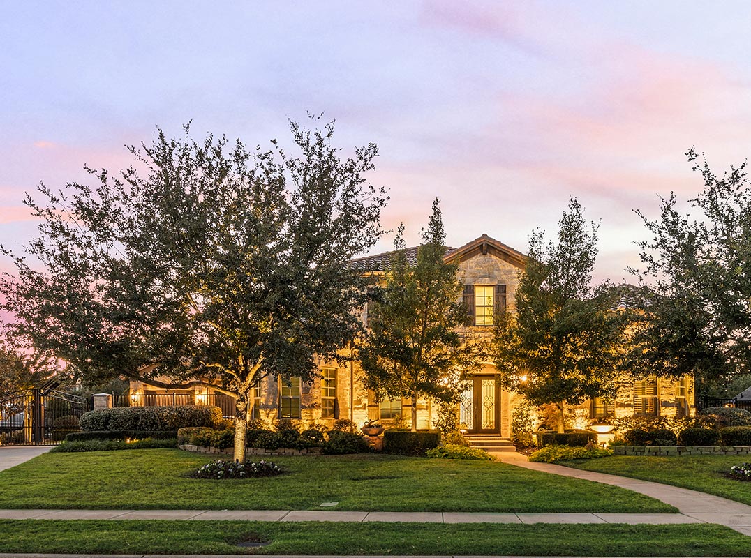 Stunning Home in Southlake’s Shady Oaks