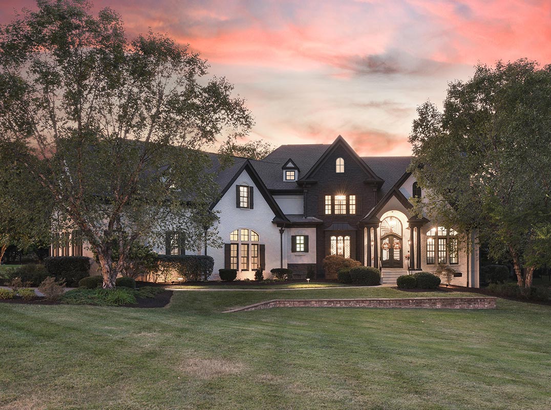 Stunning One-Acre In Williamson County