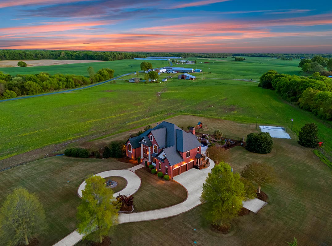 Private Oasis Nestled on 17 Acres of Serene Countryside