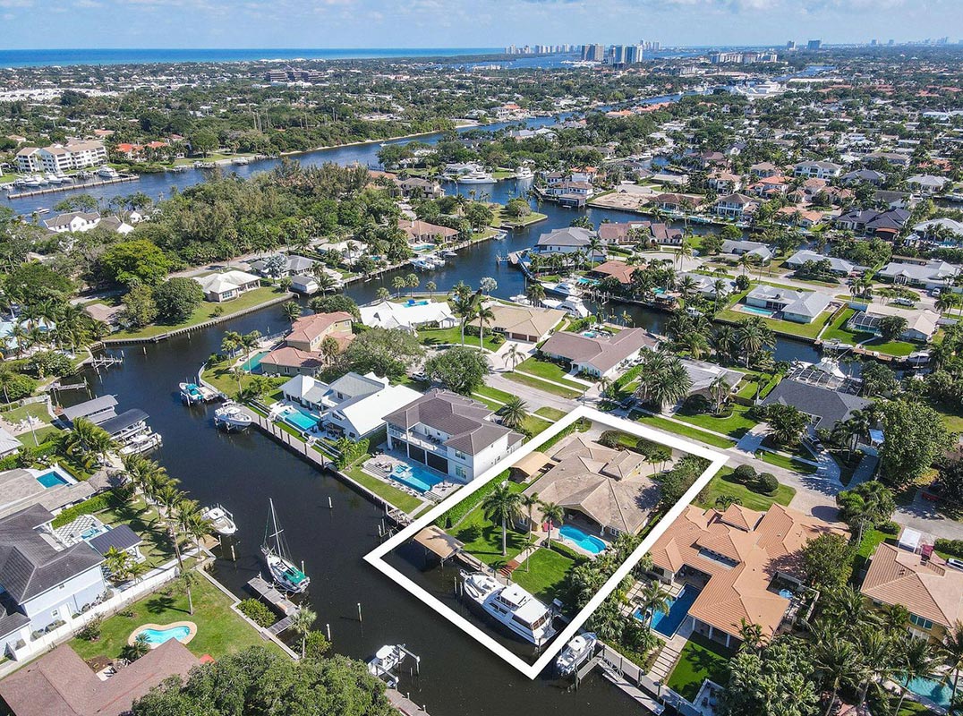 Waterfront Residence in the Heart of Palm Beach Gardens