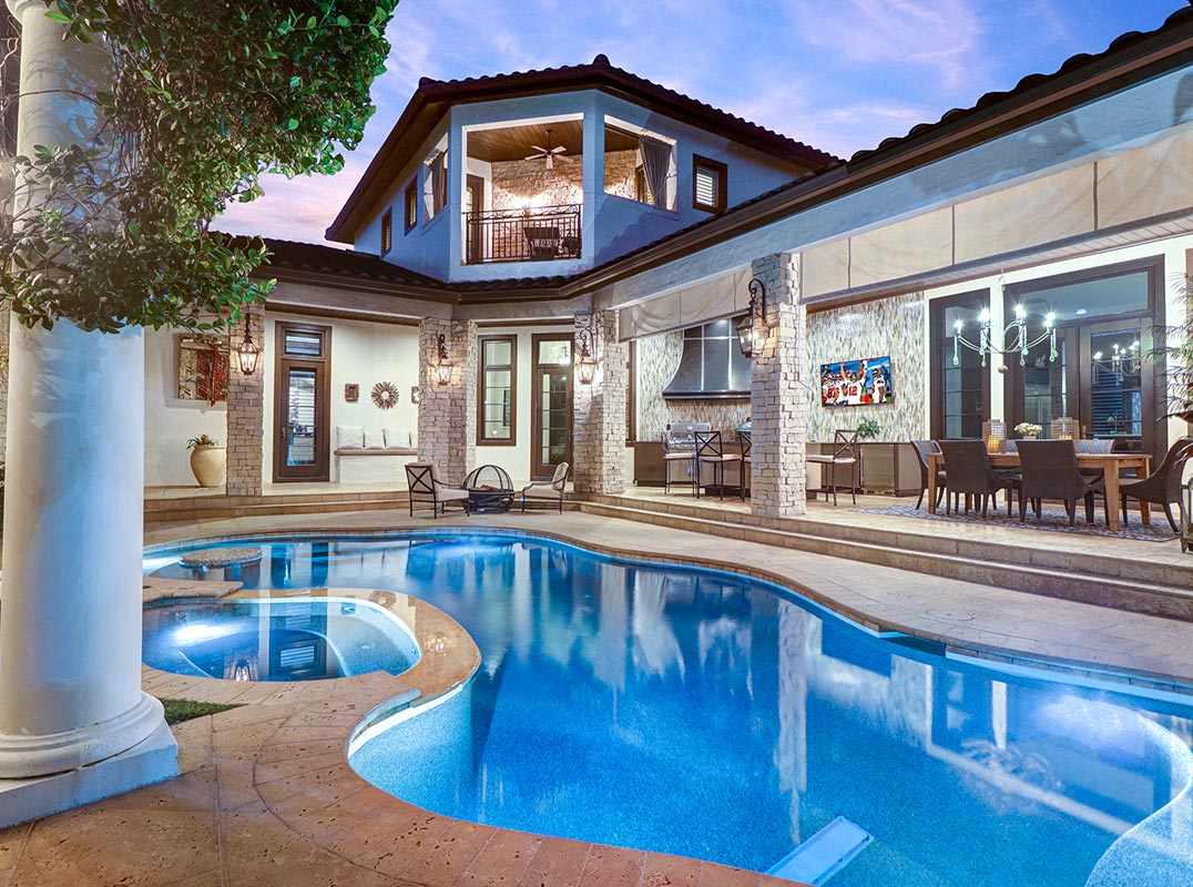 Snell Isle Waterfront -- Timeless Elegance With Modern Flair
