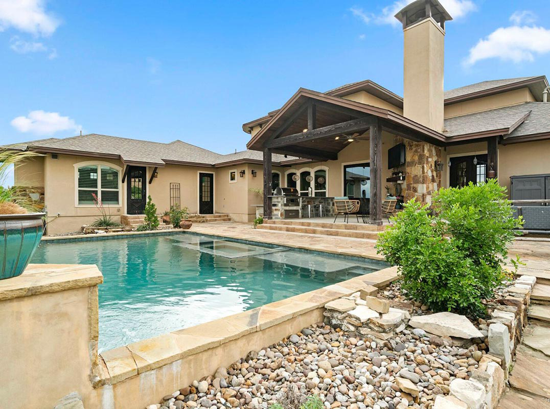 Embrace The Best Of The Hill Country