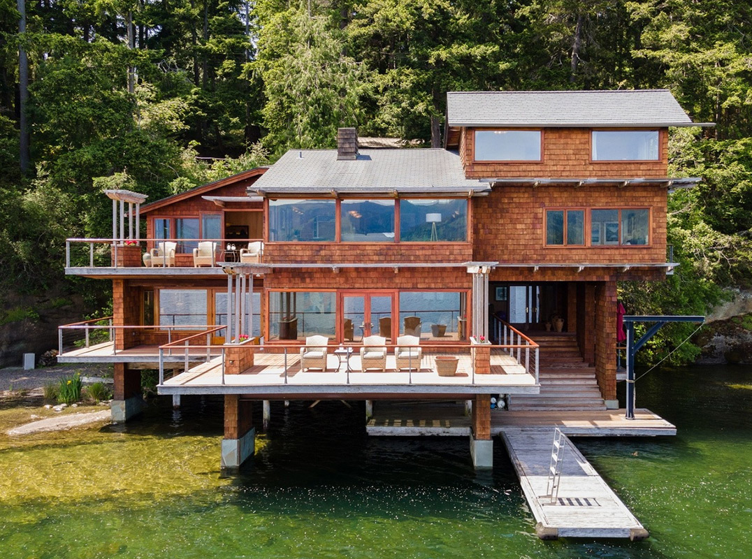 Lovely Lake Whatcom Estate