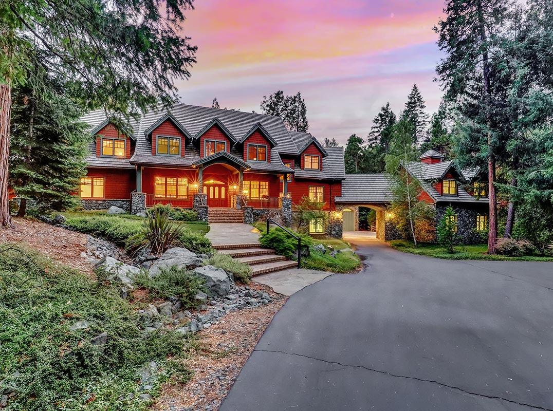 Custom 6,000 SF Estate on 40 Acres
