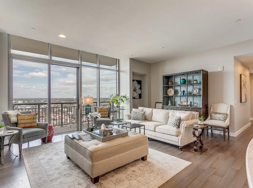 Breathtaking 15th Floor Apartment