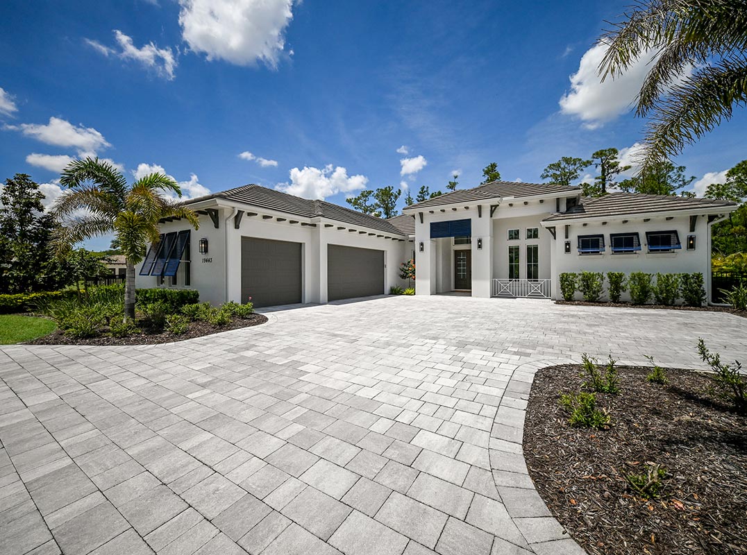 Modern And Stylish Residence
