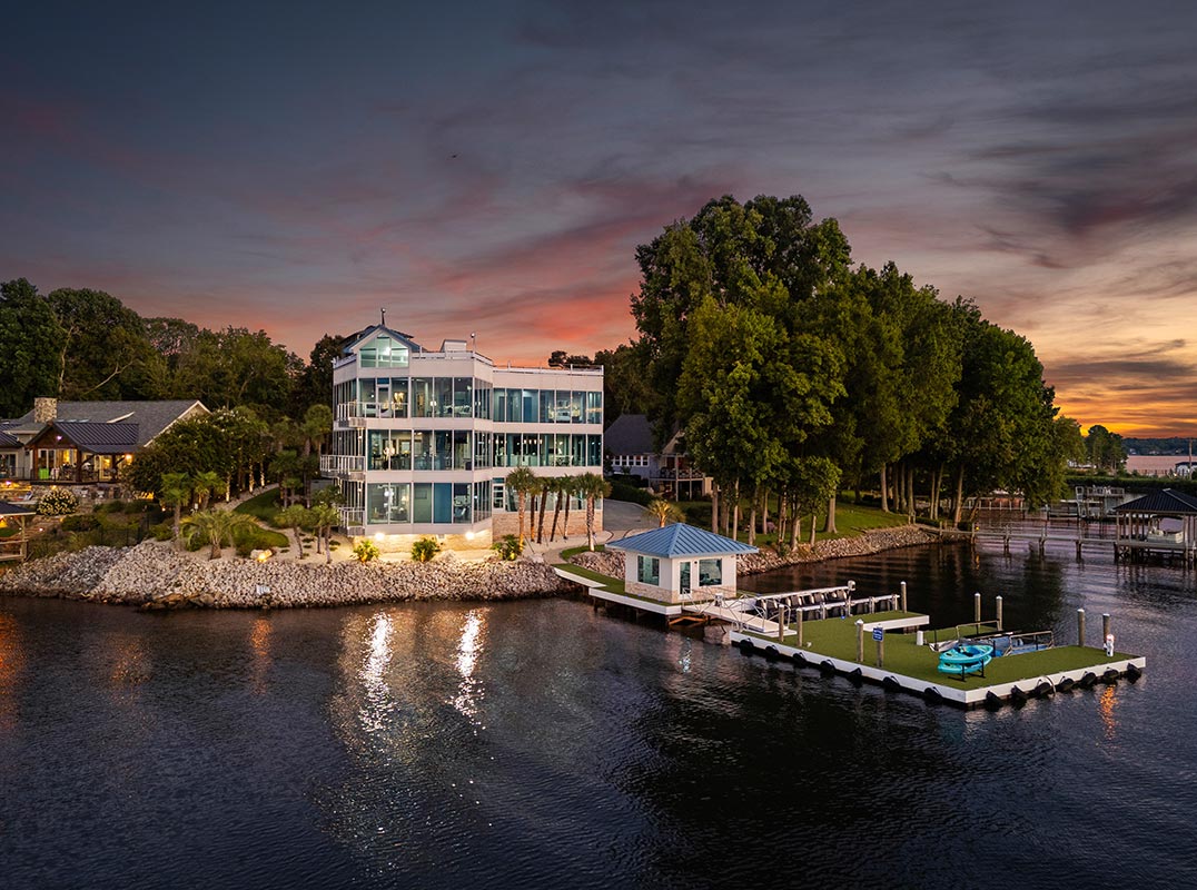 The Glass Mansion: Lake Norman Luxury Rental