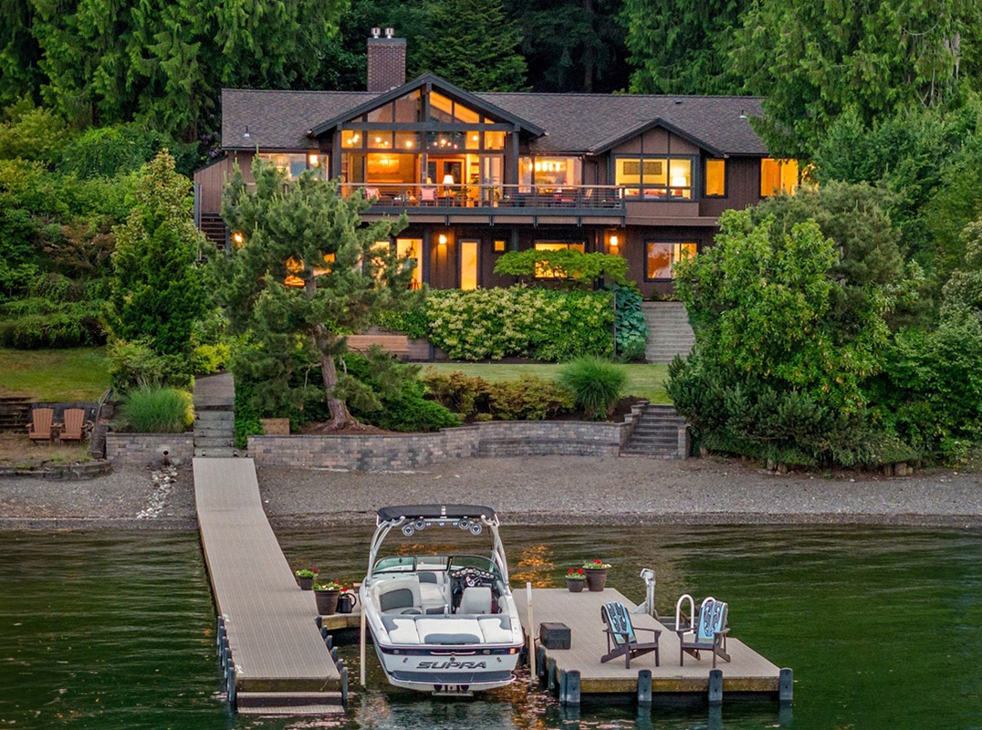 Mid-Century Modern Oasis