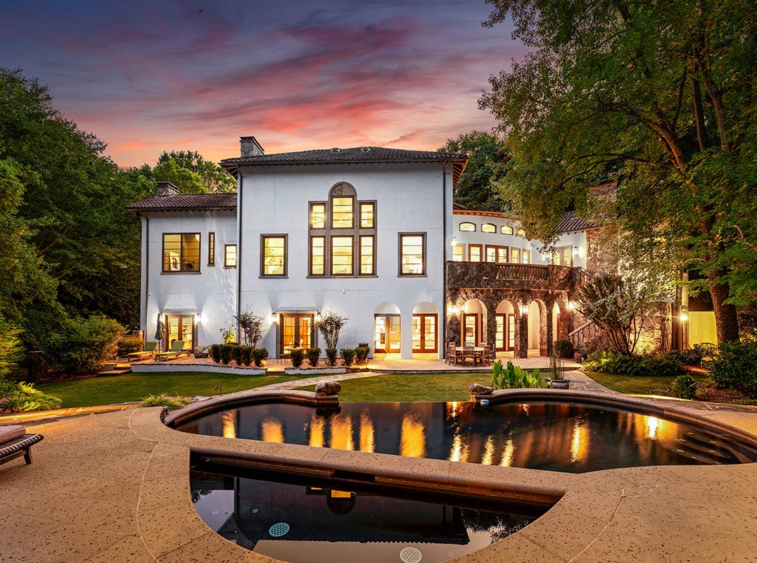 Masterpiece of Elegance and Craftsmanship