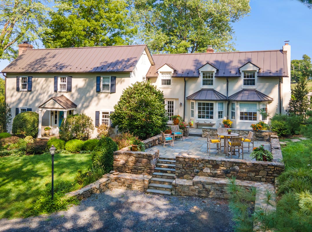 Gracious Antique Colonial Home With Stunning Sunsets