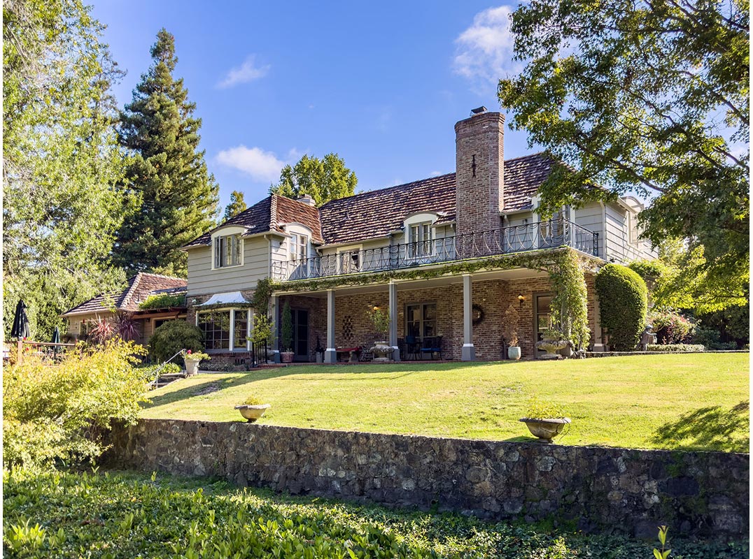 Breathtaking ¾-Acre Gated Estate Located In The Prestigious Country Club Manor
