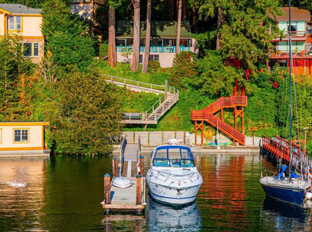 LHM Greater Seattle Idyllic Waterfront Cabin