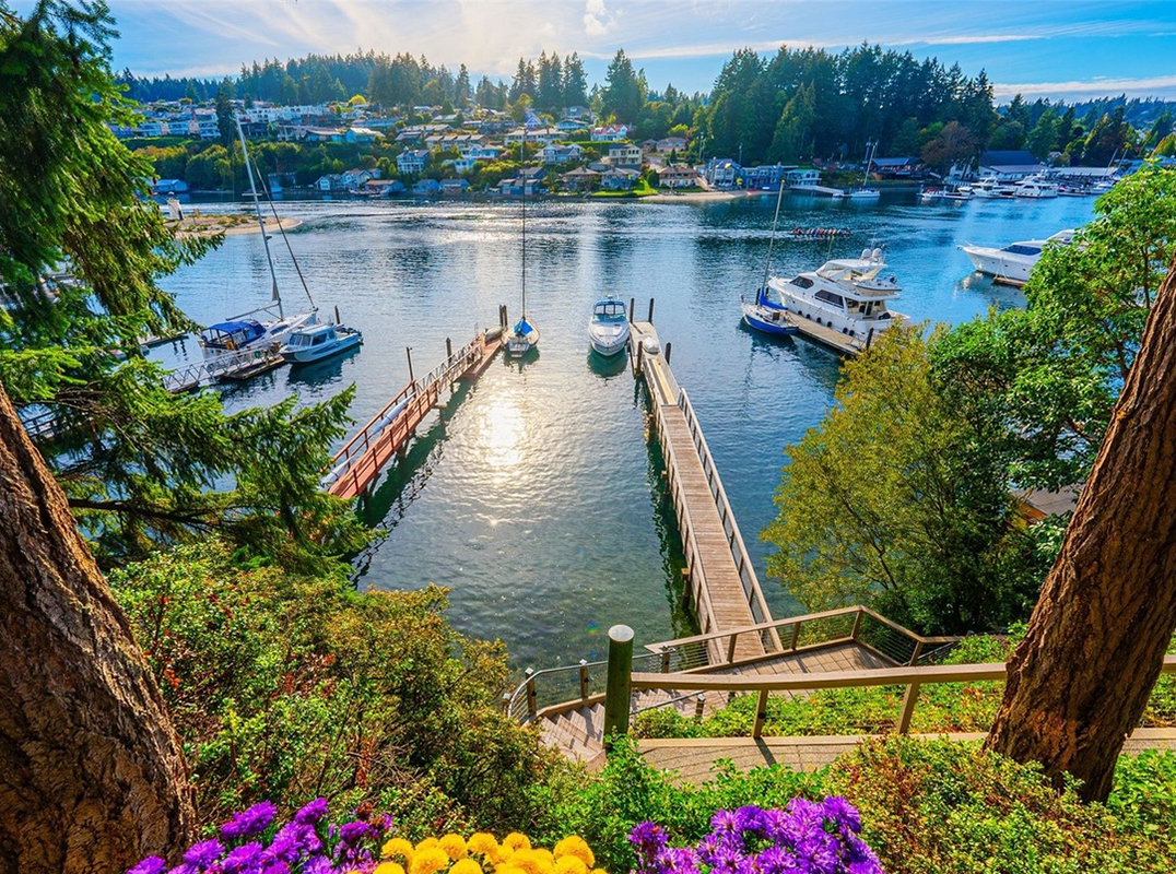 LHM Greater Seattle Idyllic Waterfront Cabin