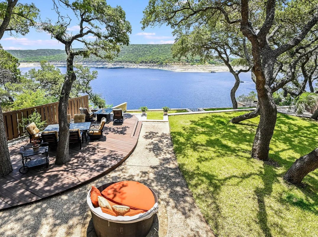 Private Waterfront Home On Lake Travis