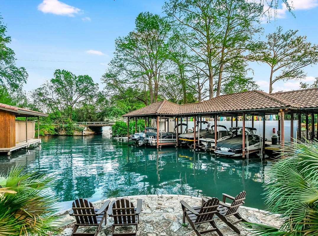 Lake Austin Living At It's Finest