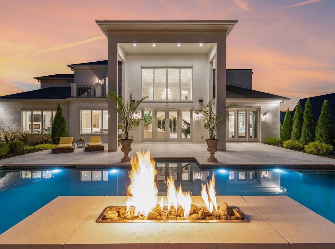 Stunning Estate Home Offers Modern Luxury At It Finest