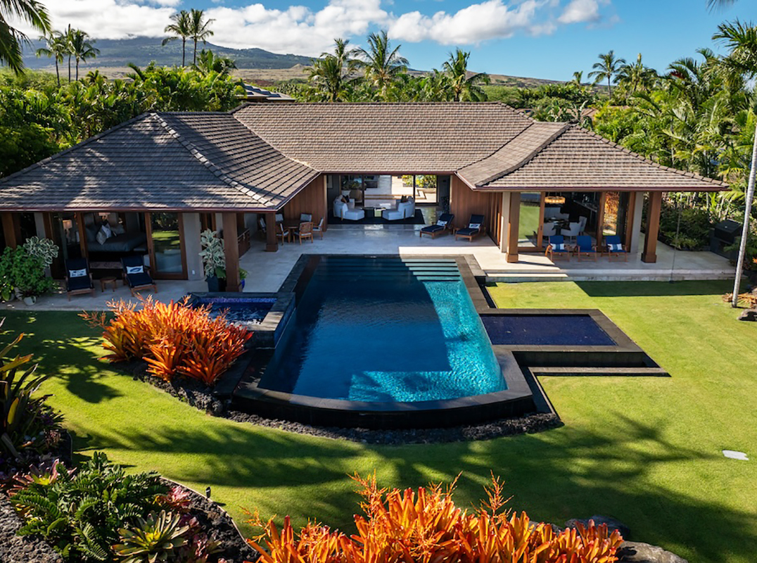 IN ESCROW! <BR> 72-148 Lipoa Pl