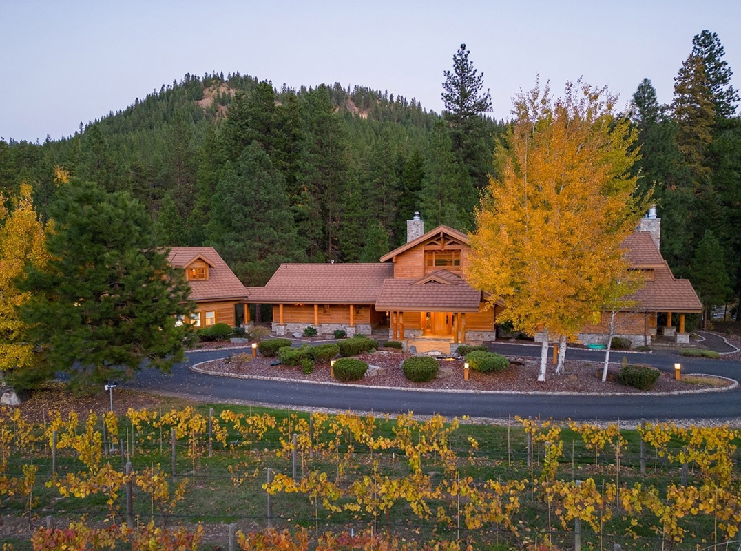 Secluded Wenatchee Riverfront Estate