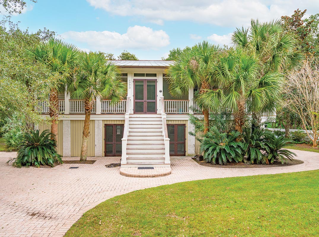 Direct Ocean Views and Private Beach Bath