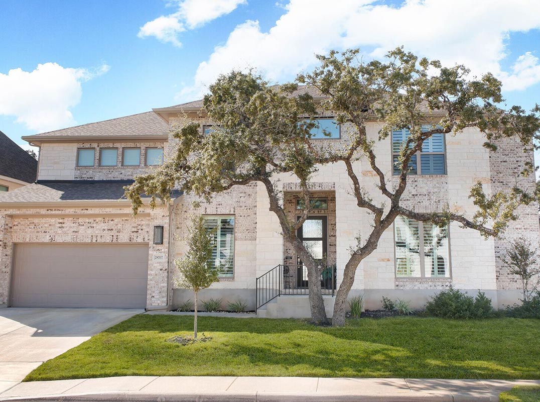 NEWLY BUILT Perry home! 