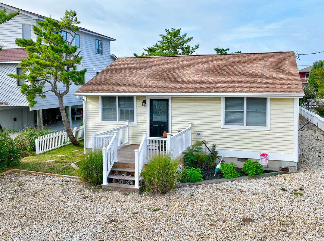 Waterfront Coastal Retreat in Fenwick Island