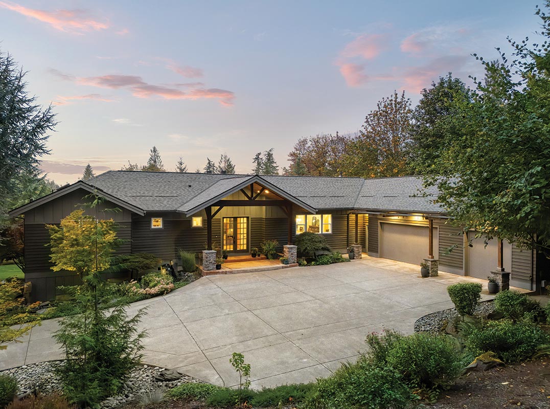 Luxury Home in the Desirable Beaver Lake Estates