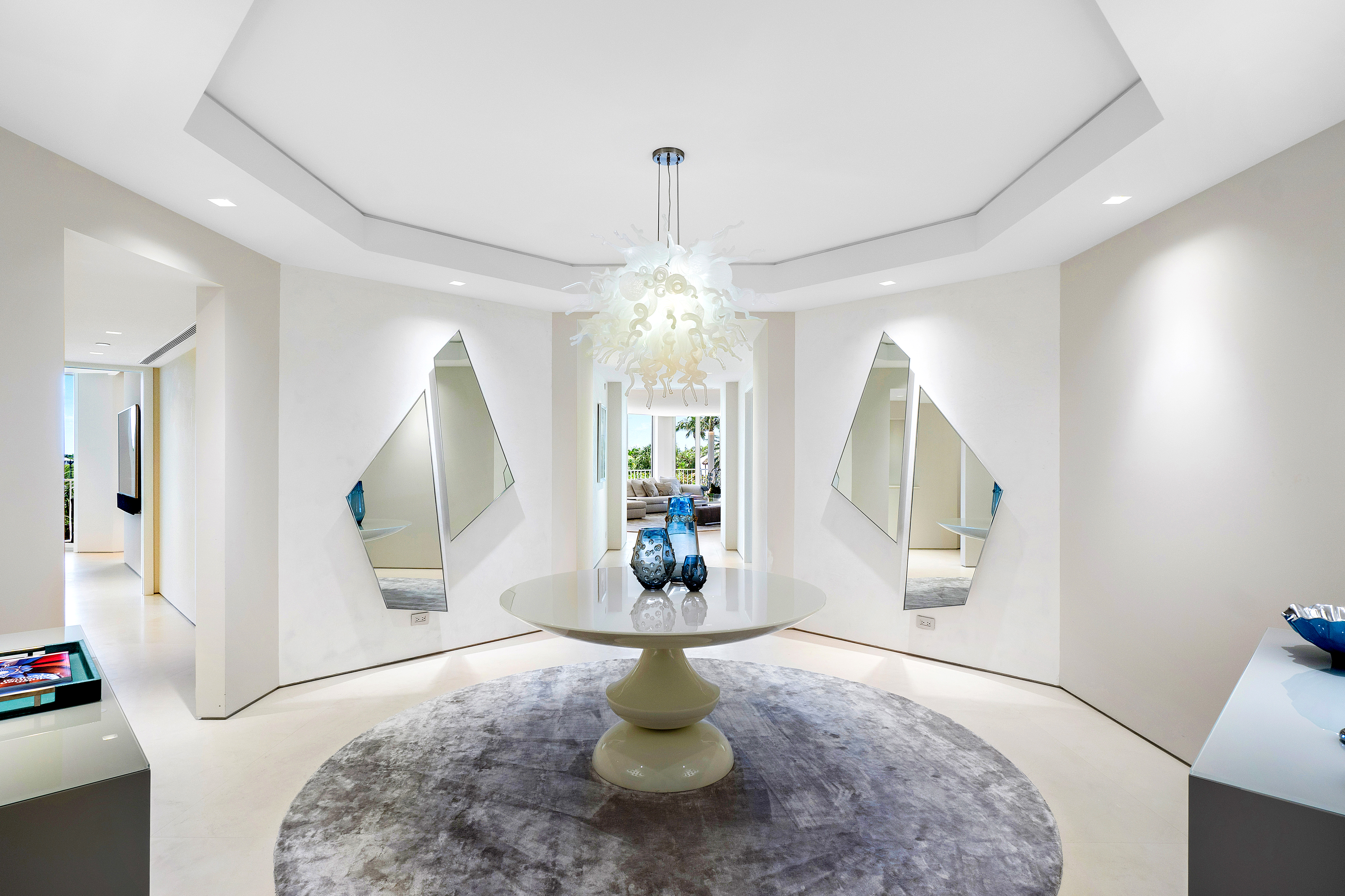 Sloan's Curve Premium Coastal Condo