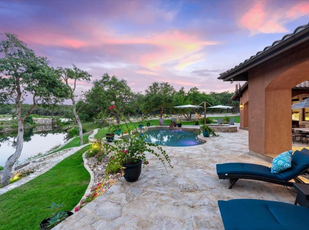 Welcome to Villa Toscana Creekside in Dripping Springs