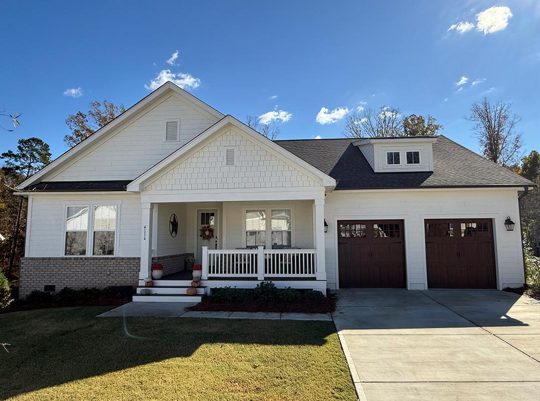 Your Waterfront Dream Home Awaits! 