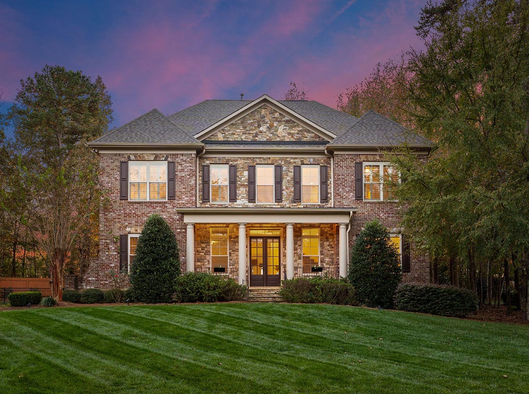 Stunning Full-brick in Weddington