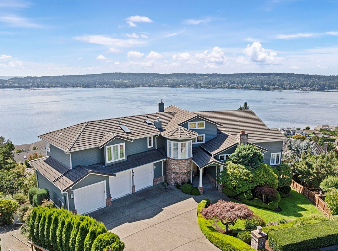 Immaculate Gig Harbor Estate