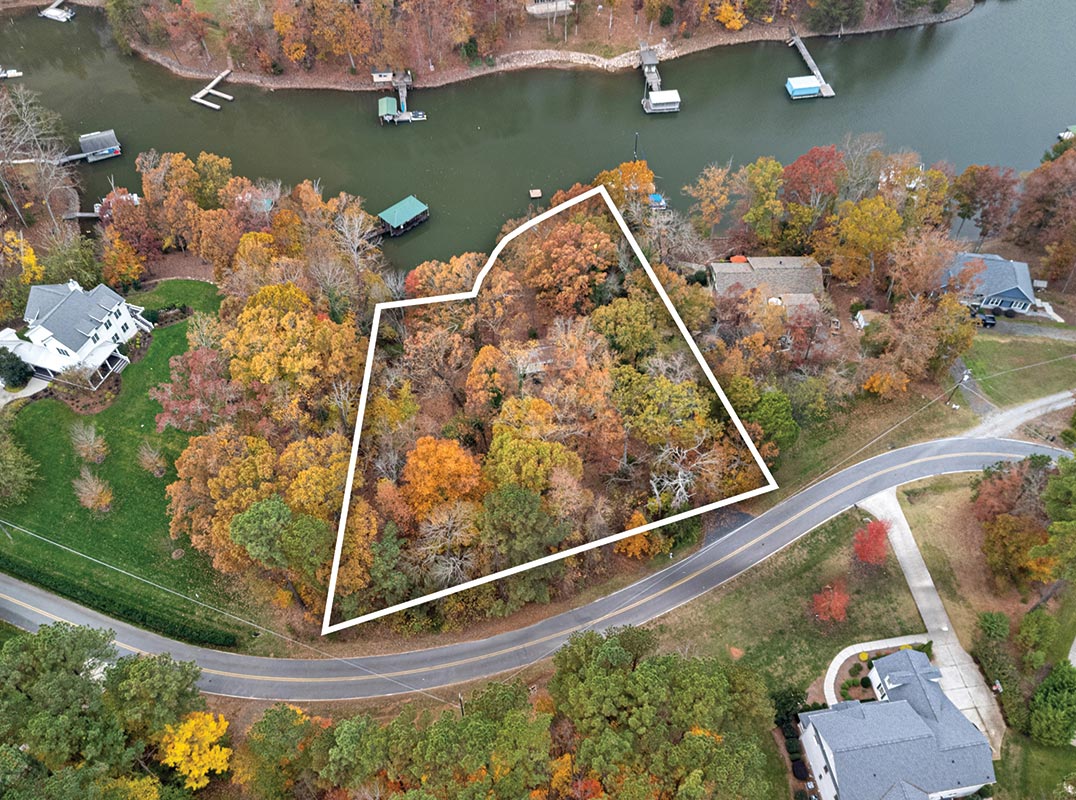 .88 Acre Lot on Lake Norman