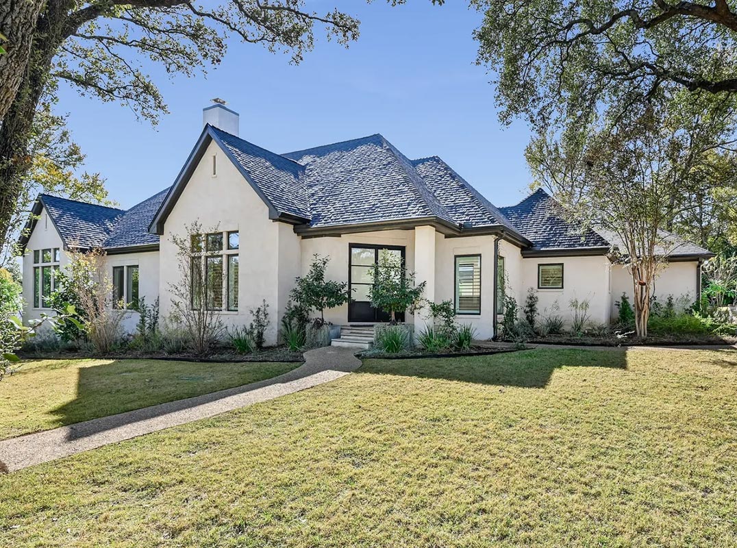 Serene Retreat In The Heart Of Austin's Coveted Westlake Area