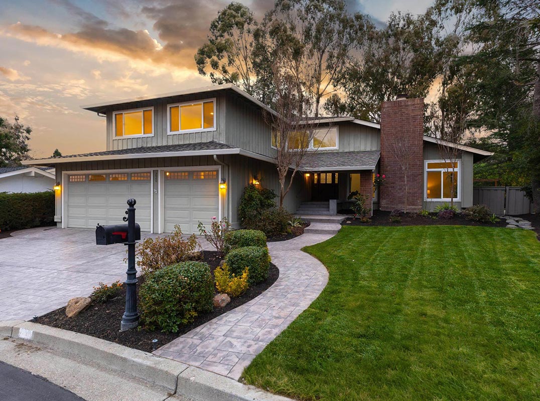 East Bay Country Club Living
