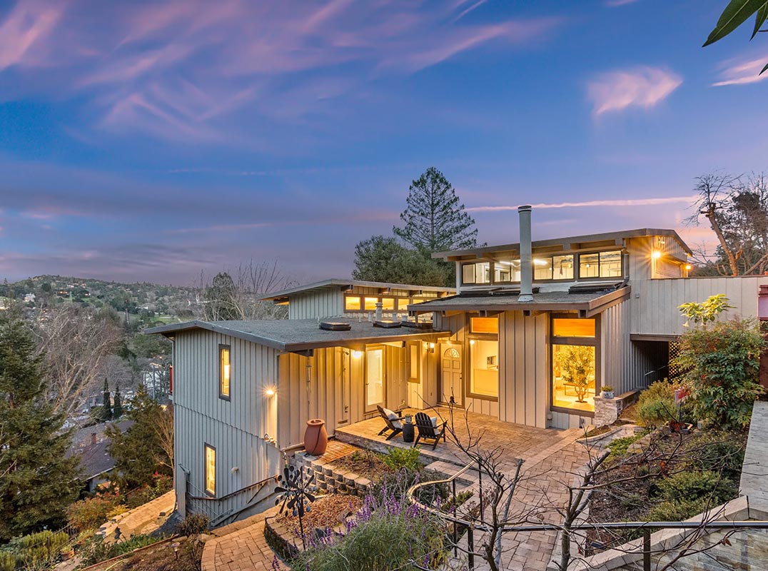 Stunning Views And A Spacious Layout